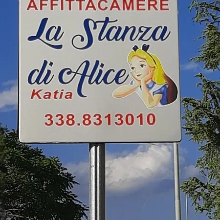 Rum i privatbostad La Stanza Di Alice Ponzano di Fermo